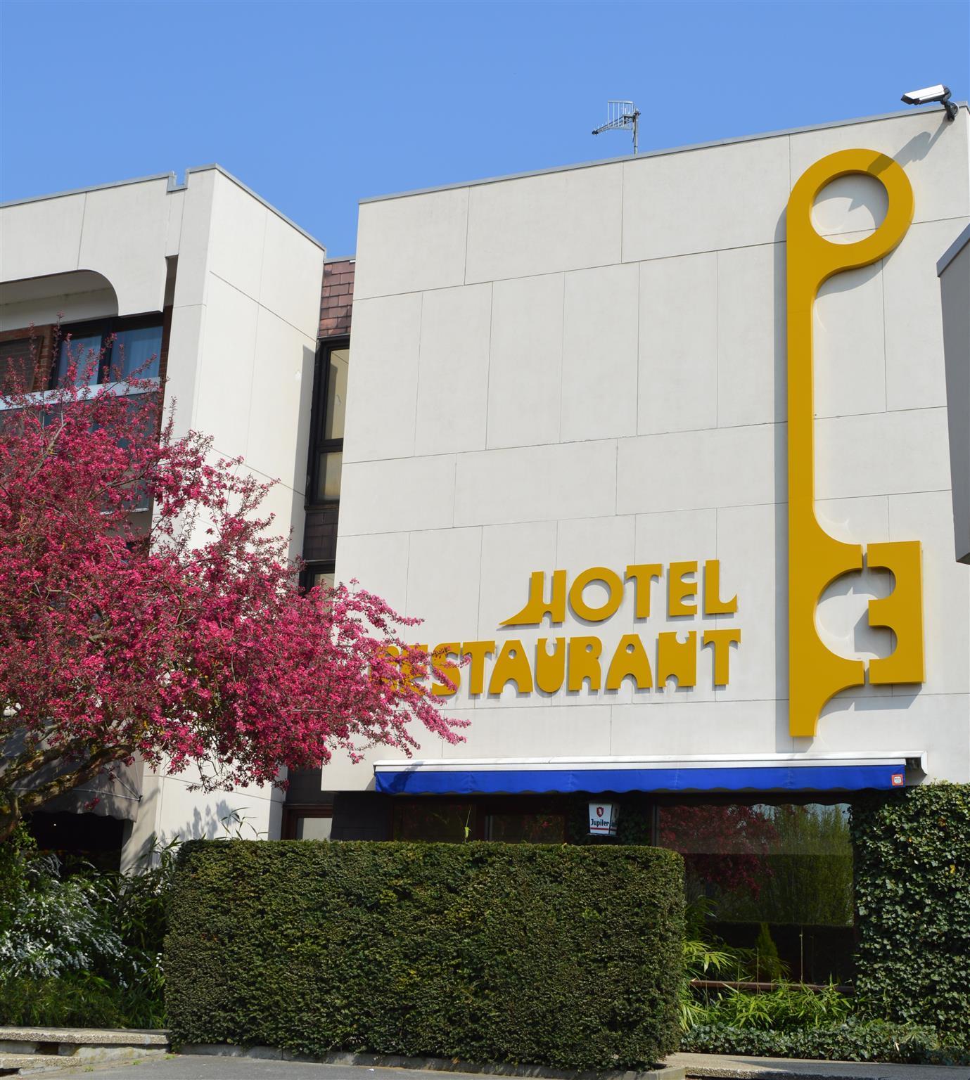 Hotel Les 3 Cles Gembloux Exterior foto